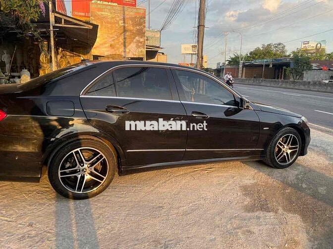 Mercedes Benz E Class 2015 E250 AMG - 70000 km
