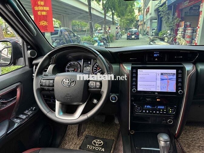 CẦN BÁN FORTUNER LEGENDER 4x2 AT MÁY DẦU