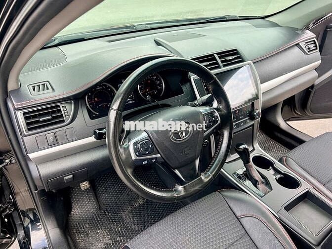 Toyota Camry 2014 SE 2.5 AT - 100000 km