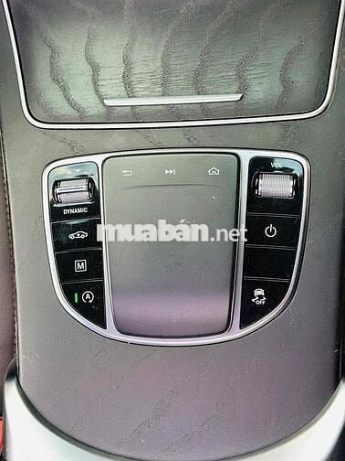 Mercedes Benz GLC 300 4matic up model 2020