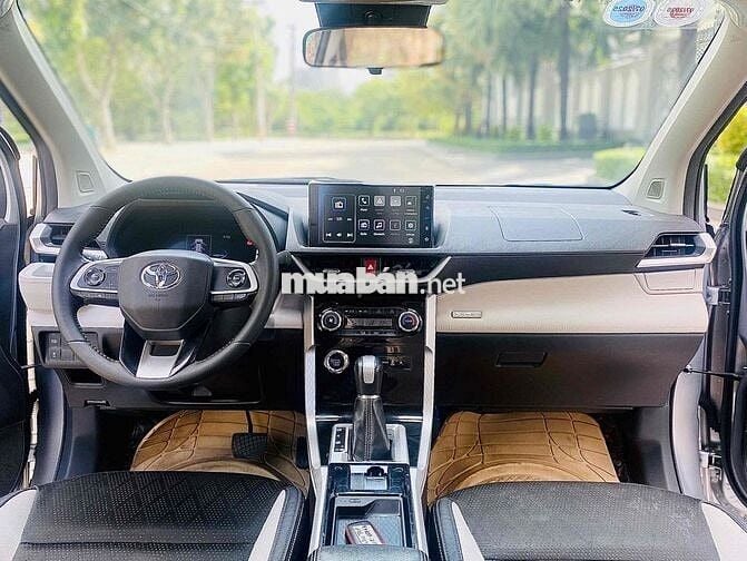 Toyota Veloz Cross 2022 CVT Top - 60000 km