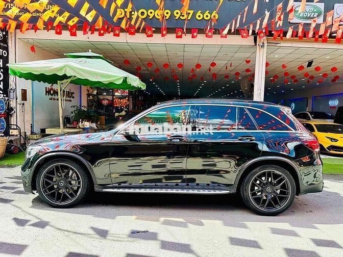 Mercedes Benz GLC 300 4matic up model 2020