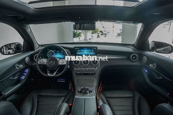 GLC 300 AMG V1 - Zin Nguyên Bản - 1 Chủ Từ Đầu