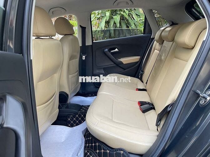 Volkswagen Polo Hatchback 1.6AT 2020 Đẹp Như Mới
