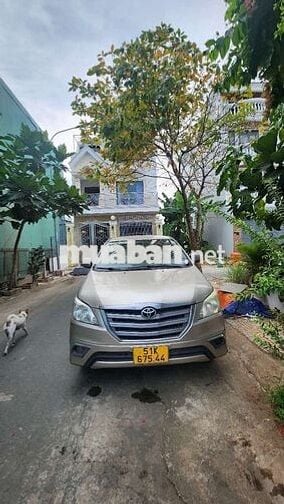 Toyota Innova 2016 2.0E - 999999 km