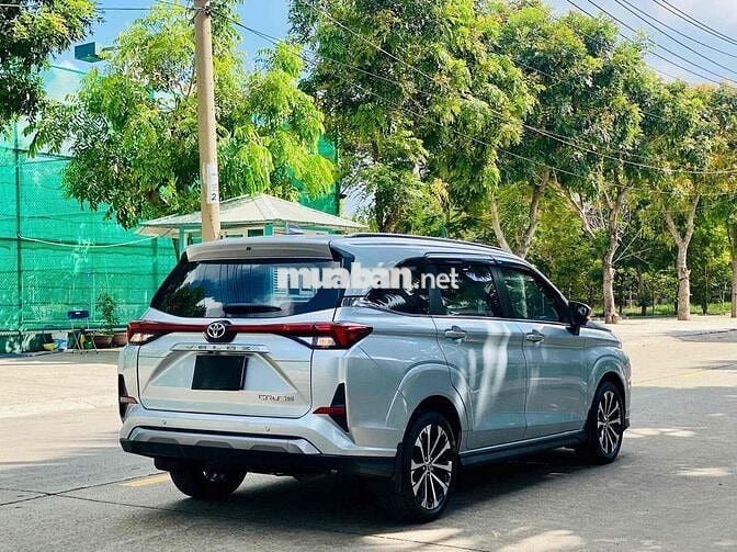 Toyota Veloz Cross 2022 CVT Top - 60000 km