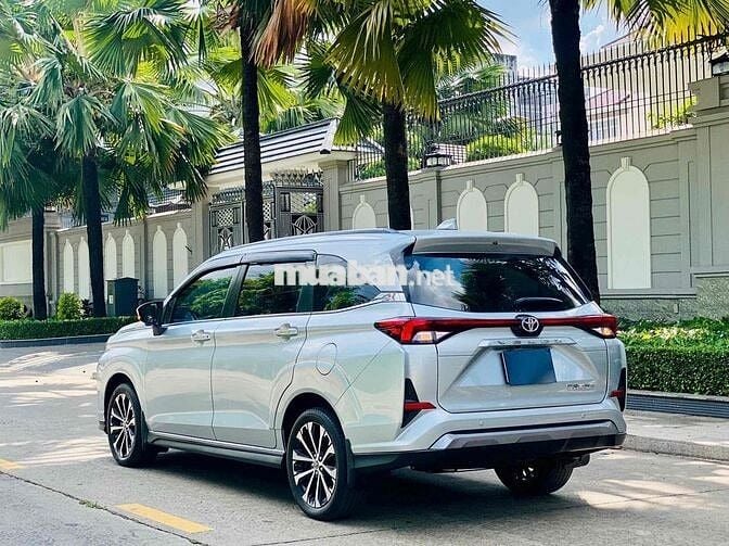 Toyota Veloz Cross 2022 CVT Top - 60000 km