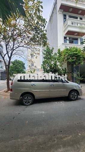 Toyota Innova 2016 2.0E - 999999 km