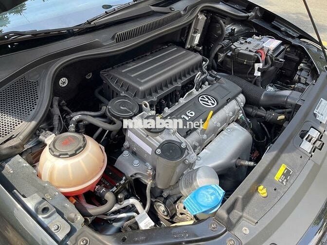 Volkswagen Polo Hatchback 1.6AT 2020 Đẹp Như Mới