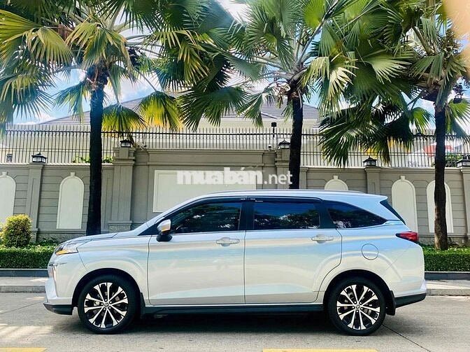 Toyota Veloz Cross 2022 CVT Top - 60000 km