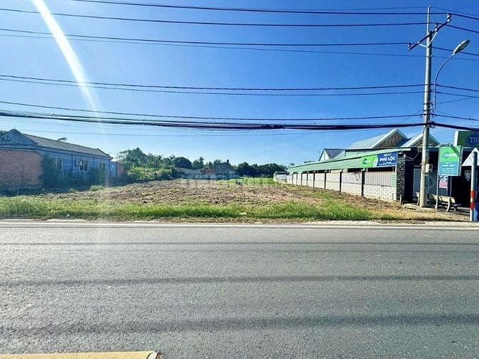 CẦN BÁN GẤP 3200M2 ĐẤT S.HỒNG, NGAY CHỢ, KCN , QL14. GIÁ 175 TRIỆU