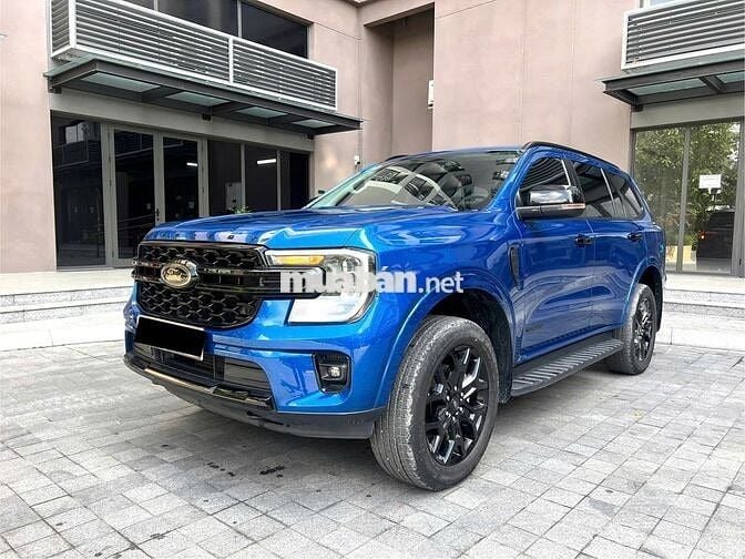 Cần bán Ford Everest 2023 Sport 2.0L 4x2 AT lướt