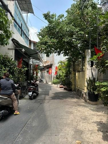 Bán nhà 2 mặt tiền quận 3 , diện tích 8x10 Trệt 4 tầng giá 8ty 