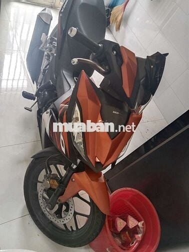 mình đang cần bán xe