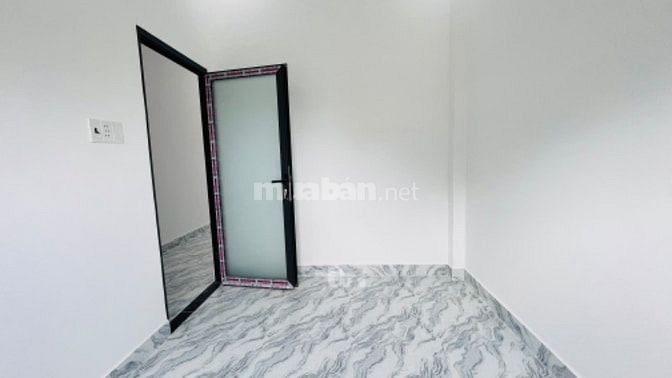 Cần bán căn nhà 1 trệt 1 lầu kiên cố, vị trí đẹp ngay ngã 3 Tân Kim
