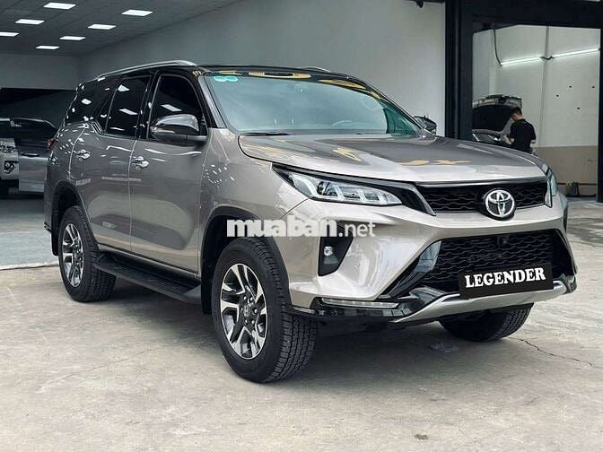 Toyota Fortuner 2024 Legender  - 8000 km