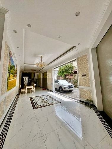 Long Biên 80m2 x 5 tầng. Mt 10. Ô tô tránh. Kinh doanh. 12.5 tỷ