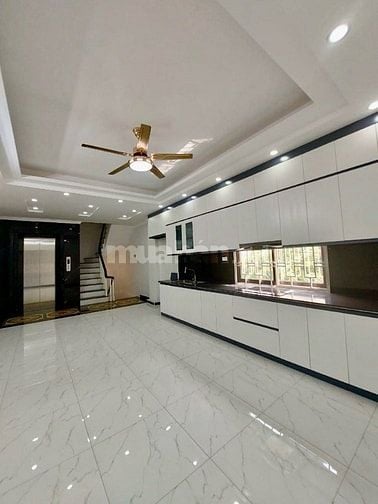 Long Biên 80m2 x 5 tầng. Mt 10. Ô tô tránh. Kinh doanh. 12.5 tỷ