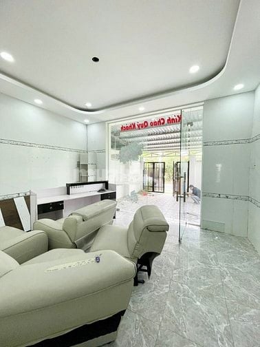 Bán gấp nhà Trần Thị Cẩm, Củ Chi, Sổ hồng riêng, 110m2, giá 720 Triệu