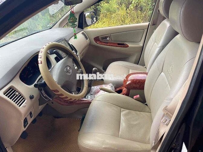 Toyota Innova 2007 J