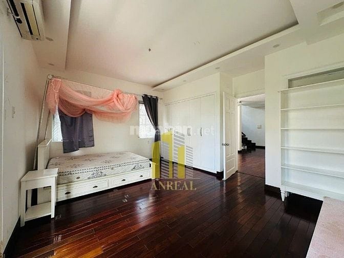 Biệt Thự Thảo Điền Sân Vườn Hồ Bơi Khuôn Viên 1000m2