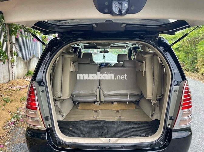 Toyota Innova 2007 J