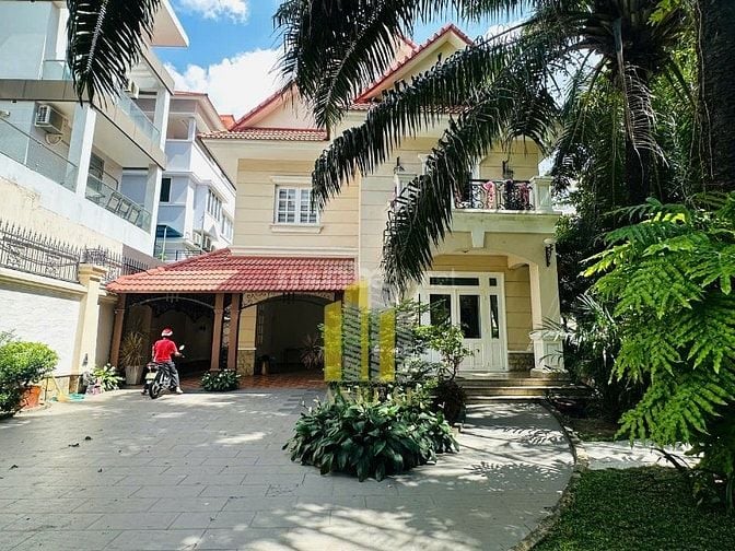 Biệt Thự Thảo Điền Sân Vườn Hồ Bơi Khuôn Viên 1000m2