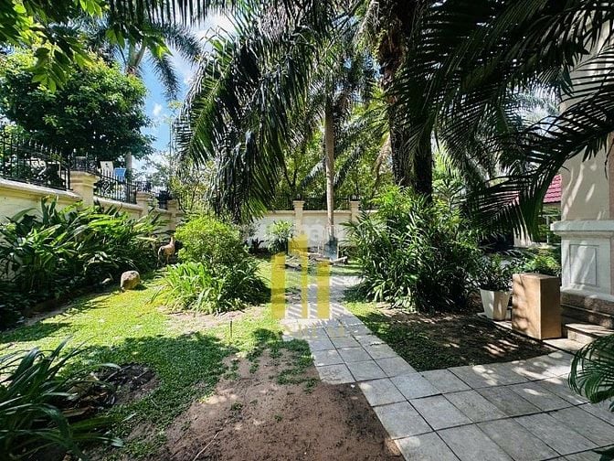 Biệt Thự Thảo Điền Sân Vườn Hồ Bơi Khuôn Viên 1000m2