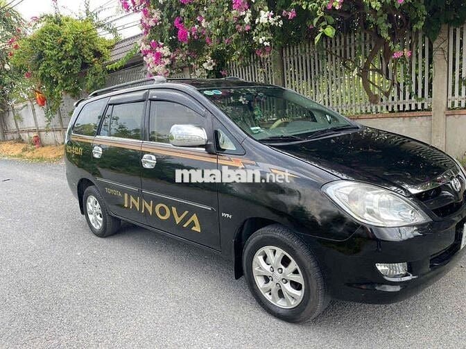 Toyota Innova 2007 J