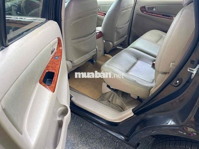 Toyota Innova 2007 J