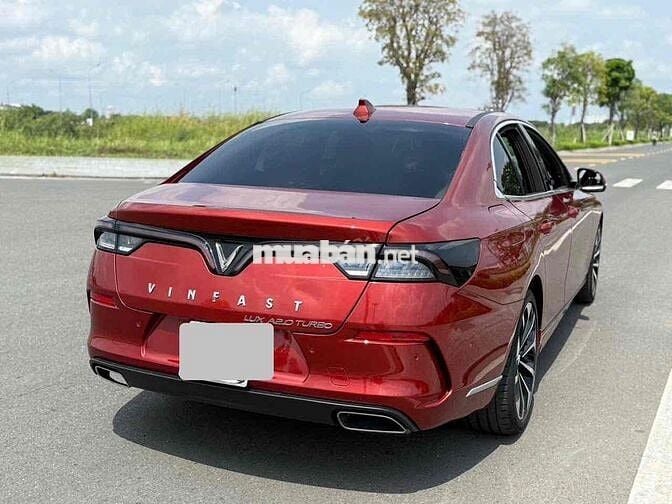 VinFast Lux A2.0 2019 Premium 2.0 AT - 60000 km
