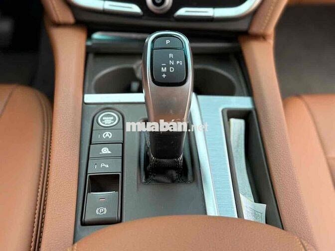 VinFast Lux A2.0 2019 Premium 2.0 AT - 60000 km