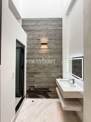 Nhà mới 3 tầng hẻm xe hơi 10m ra mặt tiền Hoàng Hoa Thám DT 3.75x12m