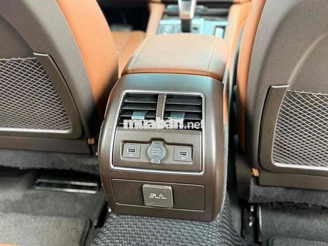 VinFast Lux A2.0 2019 Premium 2.0 AT - 60000 km