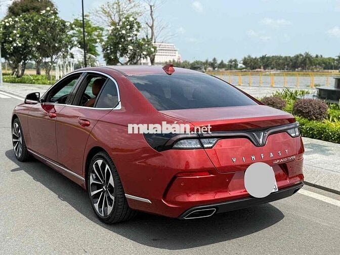 VinFast Lux A2.0 2019 Premium 2.0 AT - 60000 km