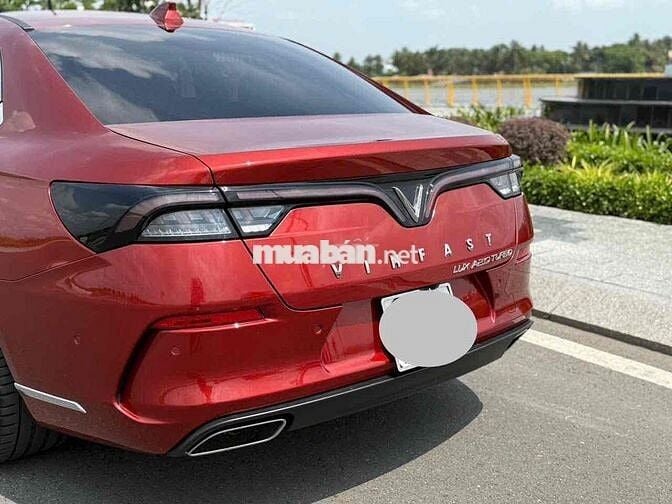 VinFast Lux A2.0 2019 Premium 2.0 AT - 60000 km
