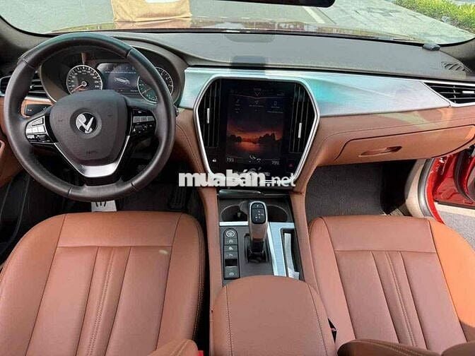 VinFast Lux A2.0 2019 Premium 2.0 AT - 60000 km