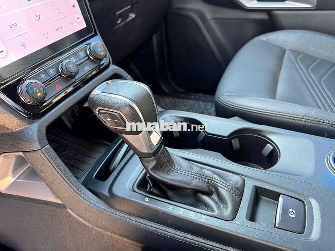 Ford Everest 2023 Titanium 2.0 AT 4x2 - 19000 km