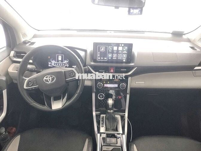Toyota Veloz Cross 2022 - 130000 km