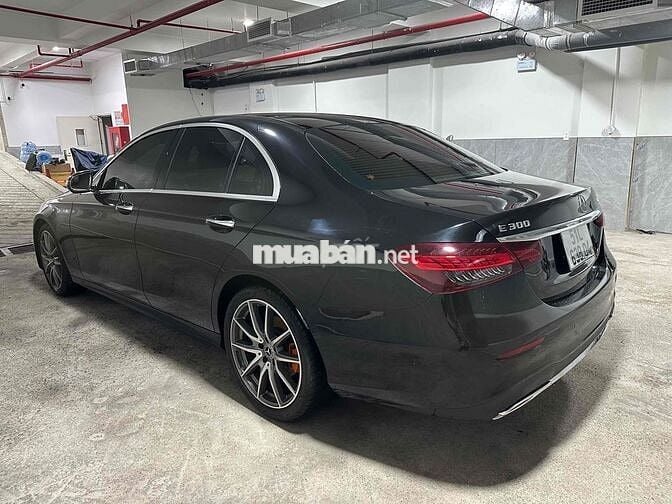 Mercedes Benz E Class 2022 E300 AMG - 37000 km