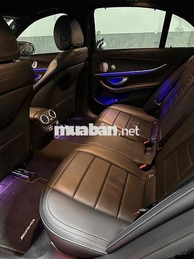 Mercedes Benz E Class 2022 E300 AMG - 37000 km