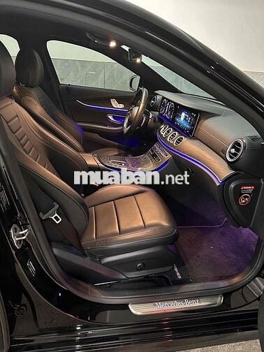 Mercedes Benz E Class 2022 E300 AMG - 37000 km