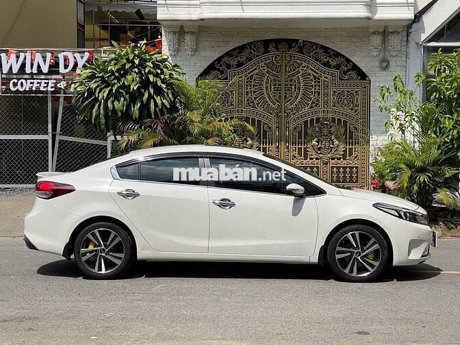 Kia Cerato 1.6 AT 2018 Chạy Lướt 28.000km Sưu Tầm