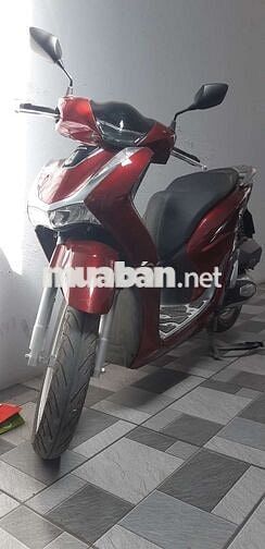 Gia đình thừa xe lâu ko đi đến, muốn tìm chủ mới