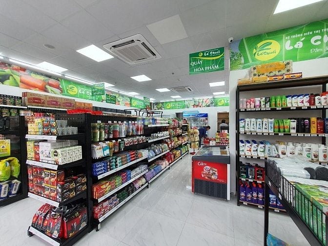 Tuyển gấp bảo vệ,tạp vụ, nhân viên kho, nhân viên bán hàng