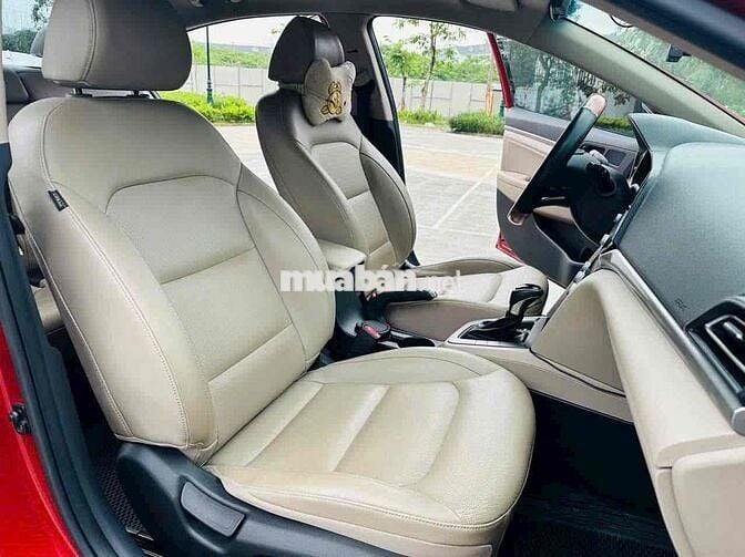 Hyundai Elantra 1.6 AT sản xuất 2020 cực mới