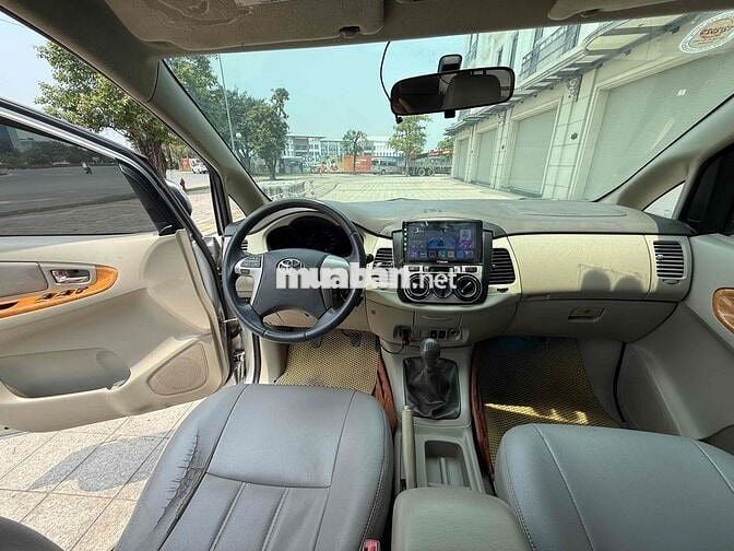 Toyota Innova 2010 G - 136088 km