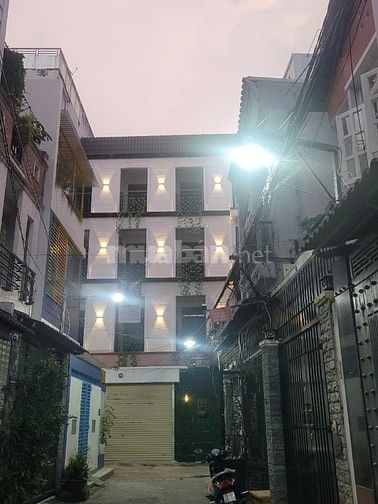 Bán nhà 2/68 đường Vườn Lài, Tân Phú; DT 16 x 19m, 4 tầng; giá 40 tỷ