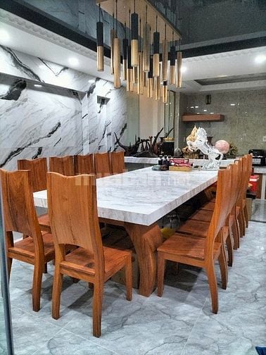 Chuyên nhận làm cửa, cầu thang, kệ bếp, tủ áo quần, giường ngủ...