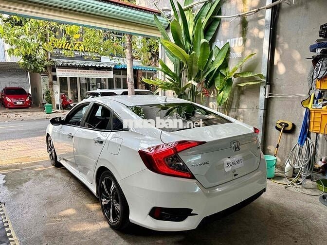 Honda Civic 2017 1.5 turbo TOP bản cao nhất